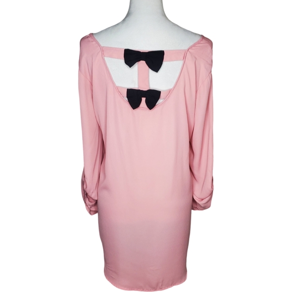 🦋La Vie 89 Plus Size Soft Pink & Black Bow Embellished Ladder Back Tunic - Picture 4 of 6